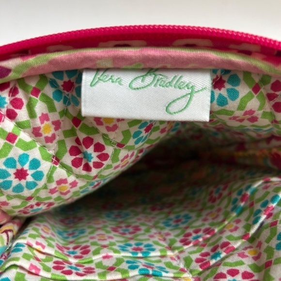 Vera Bradley Perfect Crossbody Small Size Fits iPhone 15+ - Picture 8 of 11